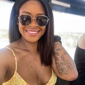 Meet your Posher, Khristian